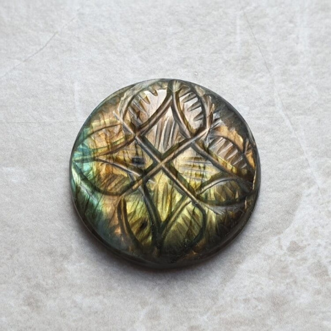 Labradorite cabochon carved fi 26 mm no 162 Labradorite cabochon carved fi 26 mm no 162