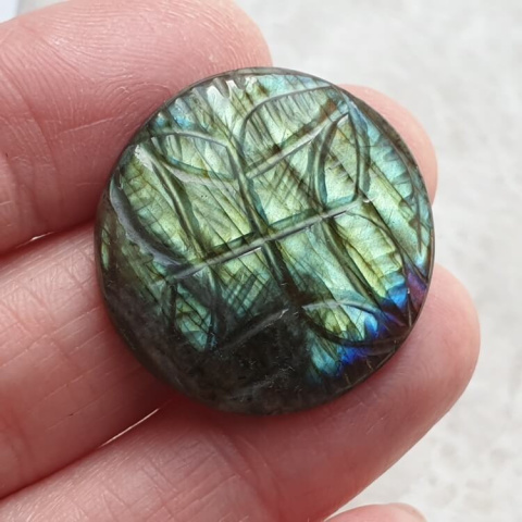 Labradorite cabochon carved fi 26 mm no. 181 Labradorite cabochon carved fi 26 mm no. 181