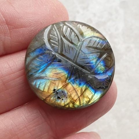 Labradorite cabochon carved fi 27 mm no 124 Labradorite cabochon carved fi 27 mm no 124