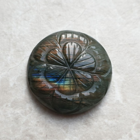 Labradorite cabochon carved fi 27 mm no 201 Labradorite cabochon carved fi 27 mm no 201