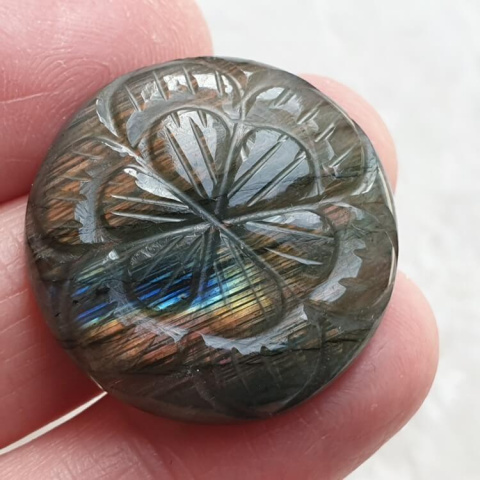 Labradorite cabochon carved fi 27 mm no 201 Labradorite cabochon carved fi 27 mm no 201