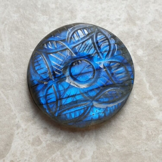 Labradoryt kaboszon carving fi 28 mm nr 122
