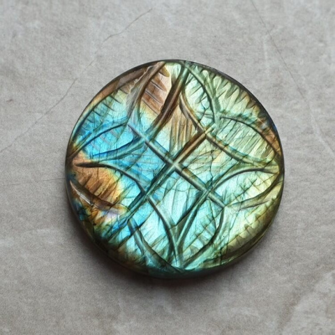 Labradorite cabochon carved fi 29 mm no 132 Labradorite cabochon carved fi 29 mm no 132
