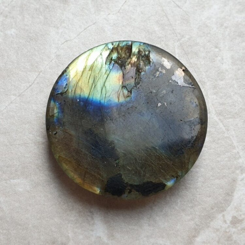 Labradorite cabochon carved fi 29 mm no 132 Labradorite cabochon carved fi 29 mm no 132