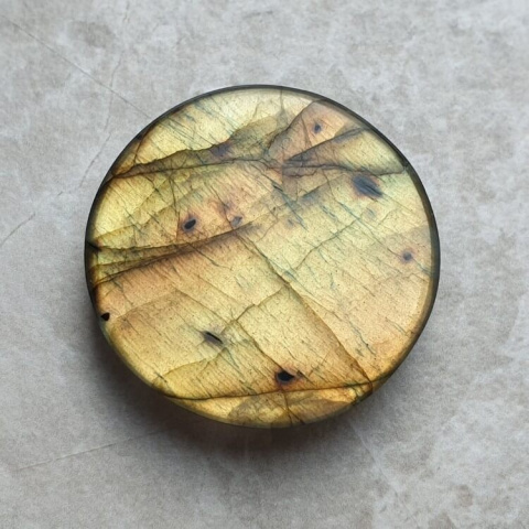 Labradorite cabochon carved fi 30 mm no. 130 Labradorite cabochon carved fi 30 mm no. 130