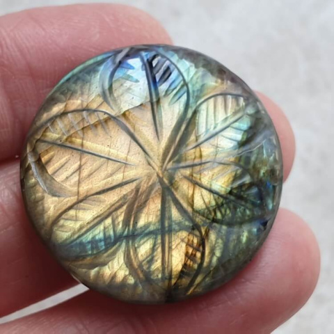 Labradorite cabochon carved fi 30 mm no 167 Labradorite cabochon carved fi 30 mm no 167