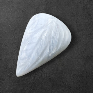 Agat blue lace kaboszon carving 25x17 mm nr 16