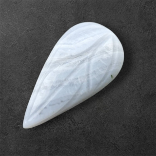 Agat blue lace kaboszon carving 26x14 mm nr 70