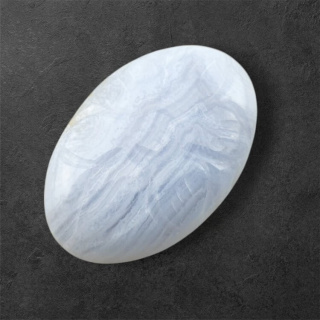 Agat blue lace kaboszon carving 27x18 mm nr 35
