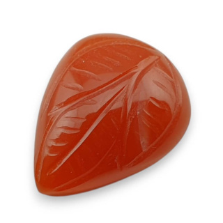 Carnelian carved cabochon 20x16 mm no 17