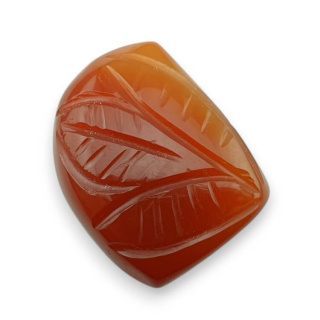 Carnelian carved cabochon 21x16 mm no 33