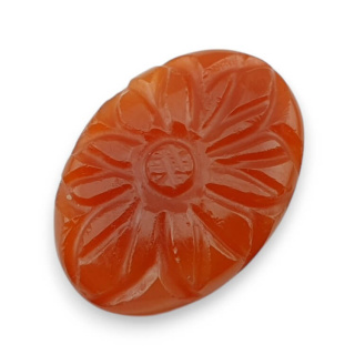 Carnelian carved cabochon 26x18 mm no 68
