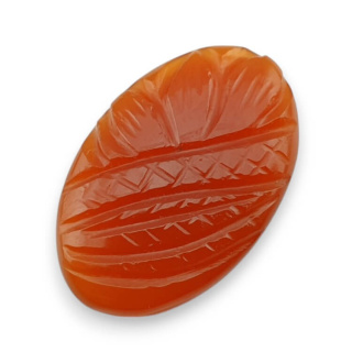 Carnelian carved cabochon 28x18 mm no 42