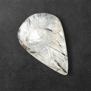 Kwarc z turmalinem kaboszon carving 29x19 mm nr 48