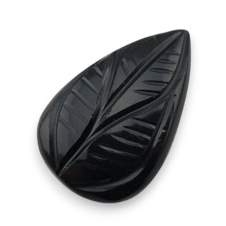 Onyx cabochon carving 26x17 mm no 104