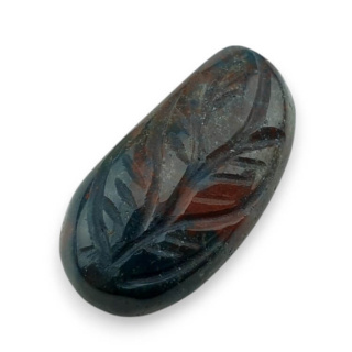 Heliotrop kaboszon carving 26x13 mm nr 26