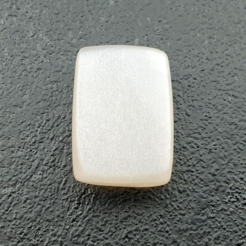 White moonstone carved cabochon 18x13 mm no 206 White moonstone carved cabochon 18x13 mm no 206