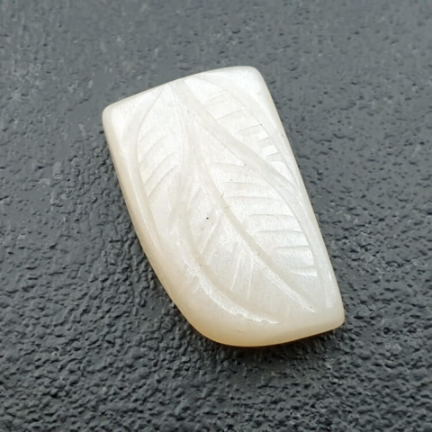 Moonstone white cabochon carving 20x13 mm no 267 Moonstone white cabochon carving 20x13 mm no 267