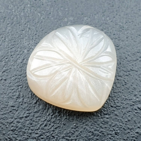 White moonstone carved cabochon 21x20 mm no 276 White moonstone carved cabochon 21x20 mm no 276