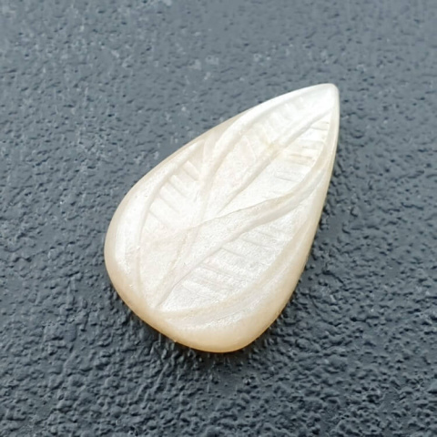 White moonstone carved cabochon 22x14 mm no 223 White moonstone carved cabochon 22x14 mm no 223