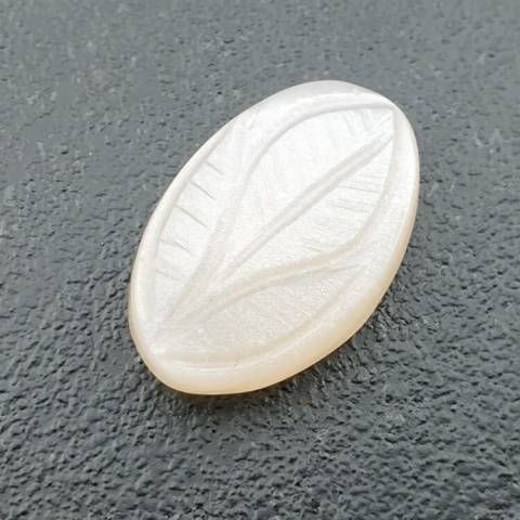 Moonstone white cabochon carving 22x14 mm no 289 Moonstone white cabochon carving 22x14 mm no 289