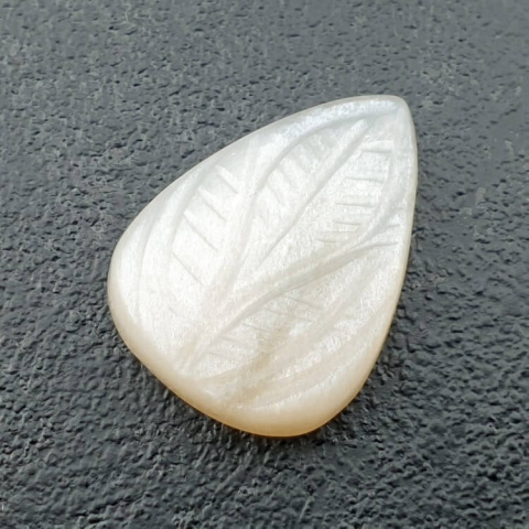 Moonstone white cabochon carving 22x16 mm no 272 Moonstone white cabochon carving 22x16 mm no 272