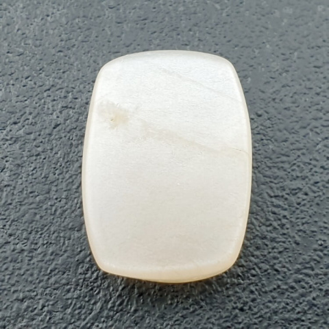 Kamień księżycowy biały kaboszon carving 23x16 mm nr 263 Kamień księżycowy biały kaboszon carving 23x16 mm nr 263