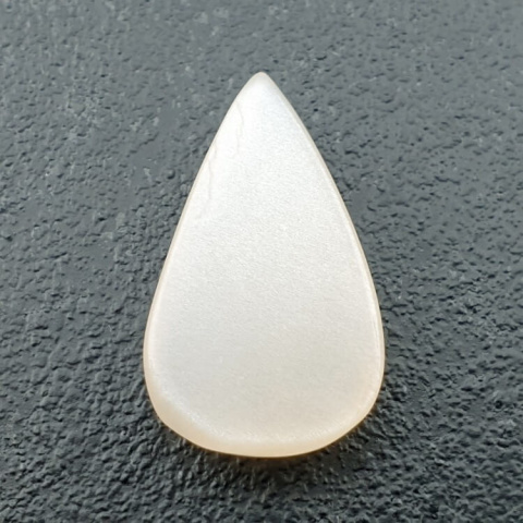 Moonstone white cabochon carving 24x15 mm no. 220 Moonstone white cabochon carving 24x15 mm no. 220