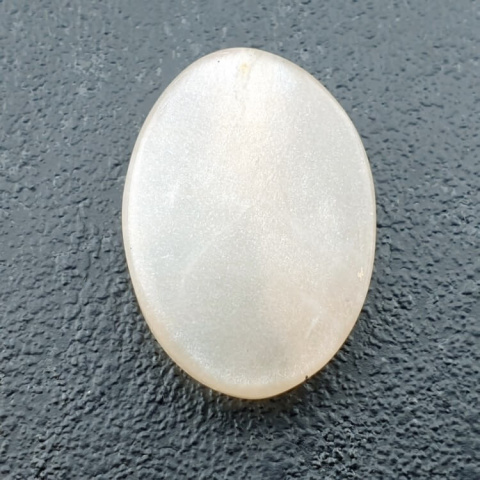 Moonstone white cabochon carving 24x17 mm no. 207 Moonstone white cabochon carving 24x17 mm no. 207