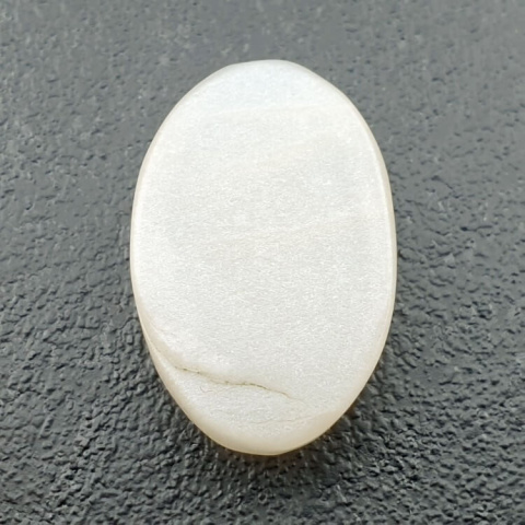 Moonstone white cabochon carving 25x16 mm no. 252 Moonstone white cabochon carving 25x16 mm no. 252