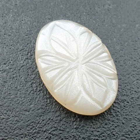 Moonstone white cabochon carving 25x17 mm no. 258 Moonstone white cabochon carving 25x17 mm no. 258