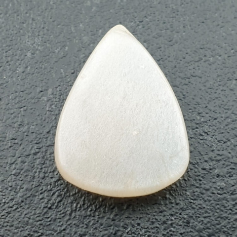 Kamień księżycowy biały kaboszon carving 25x18 mm nr 222 Kamień księżycowy biały kaboszon carving 25x18 mm nr 222