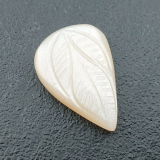 Moonstone white cabochon carving 25x18 mm no 284