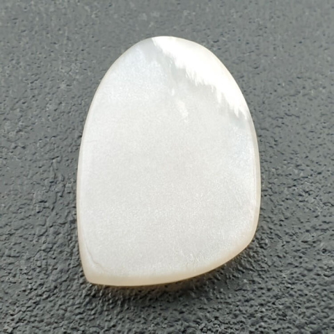 Moonstone white cabochon carving 26x18 mm no. 247 Moonstone white cabochon carving 26x18 mm no. 247