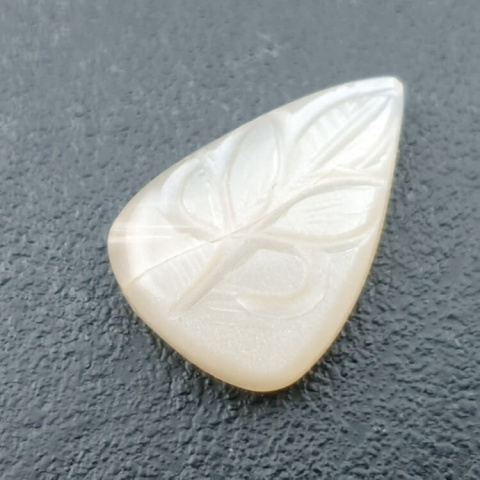 Moonstone white cabochon carving 26x18 mm no 278 Moonstone white cabochon carving 26x18 mm no 278
