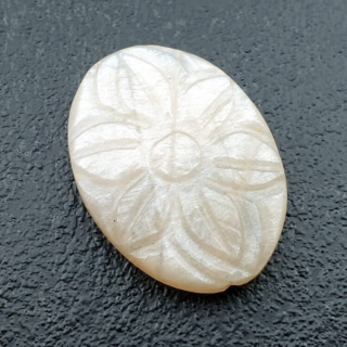 Moonstone white cabochon carving 26x19 mm no 224