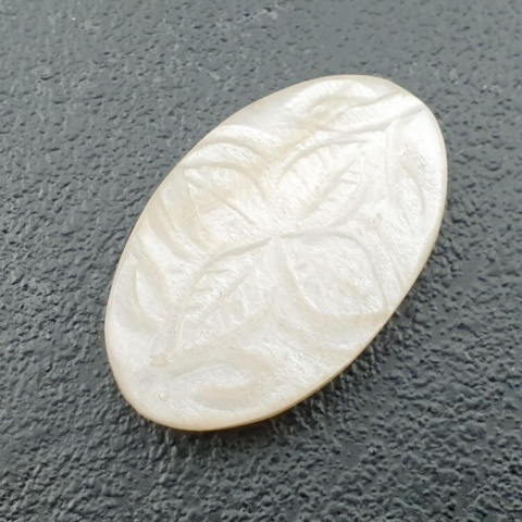 Moonstone white cabochon carving 27x17 mm no. 231 Moonstone white cabochon carving 27x17 mm no. 231