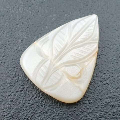 Moonstone white cabochon carving 27x21 mm no 287 Moonstone white cabochon carving 27x21 mm no 287