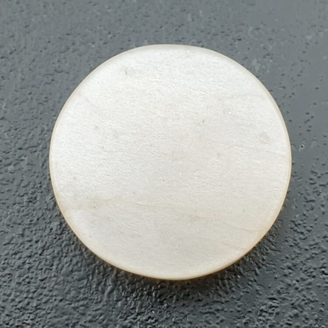 Kamień księżycowy biały kaboszon carving fi 25 mm nr 205 Kamień księżycowy biały kaboszon carving fi 25 mm nr 205