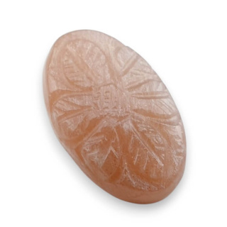 Moonstone peach cabochon carving 25x16 mm no. 9