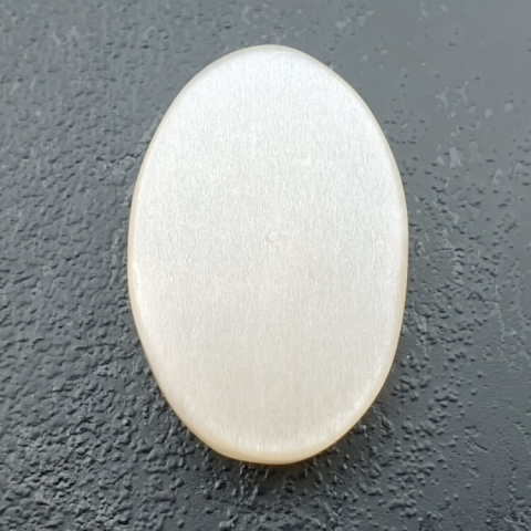 White moonstone carved cabochon 26x18 mm no 194 White moonstone carved cabochon 26x18 mm no 194