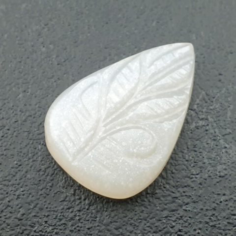 Moonstone white cabochon carving 26x18 mm no. 202 Moonstone white cabochon carving 26x18 mm no. 202