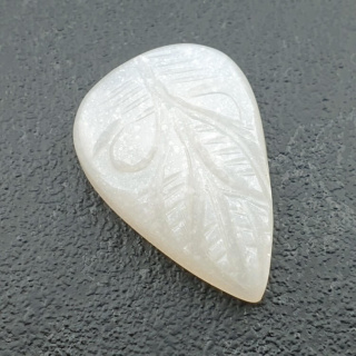 Moonstone white cabochon carving 26x18 mm no. 202