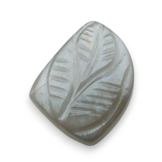 Moonstone grey cabochon carving 17x14 mm no 181