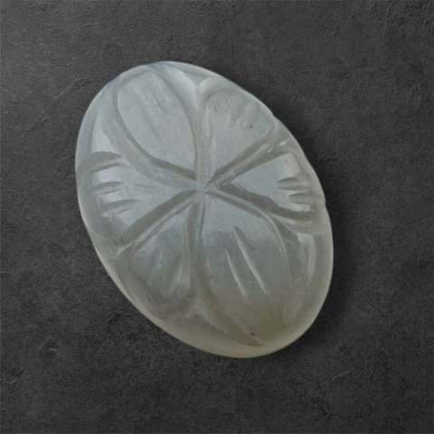 Moonstone grey cabochon carving 19x14 mm no 146 Moonstone grey cabochon carving 19x14 mm no 146