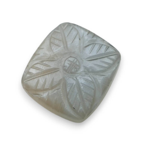 Kamień księżycowy szary kaboszon carving 20x18 mm nr 149 Kamień księżycowy szary kaboszon carving 20x18 mm nr 149