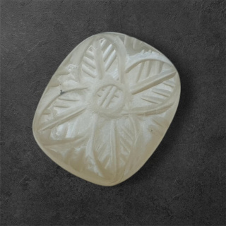 Moonstone grey cabochon carving 21x18 mm no 108