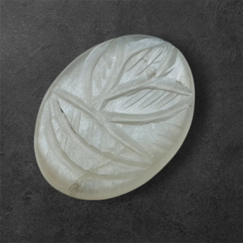 Grey moonstone carved cabochon 23x17 mm no 118 Grey moonstone carved cabochon 23x17 mm no 118