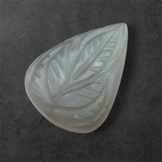 Moonstone grey cabochon carving 23x17 mm no 141