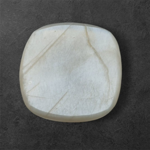 Moonstone grey cabochon carving 23x23 mm no. 102 Moonstone grey cabochon carving 23x23 mm no. 102